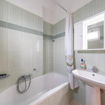 Neptune * Corfu (city)